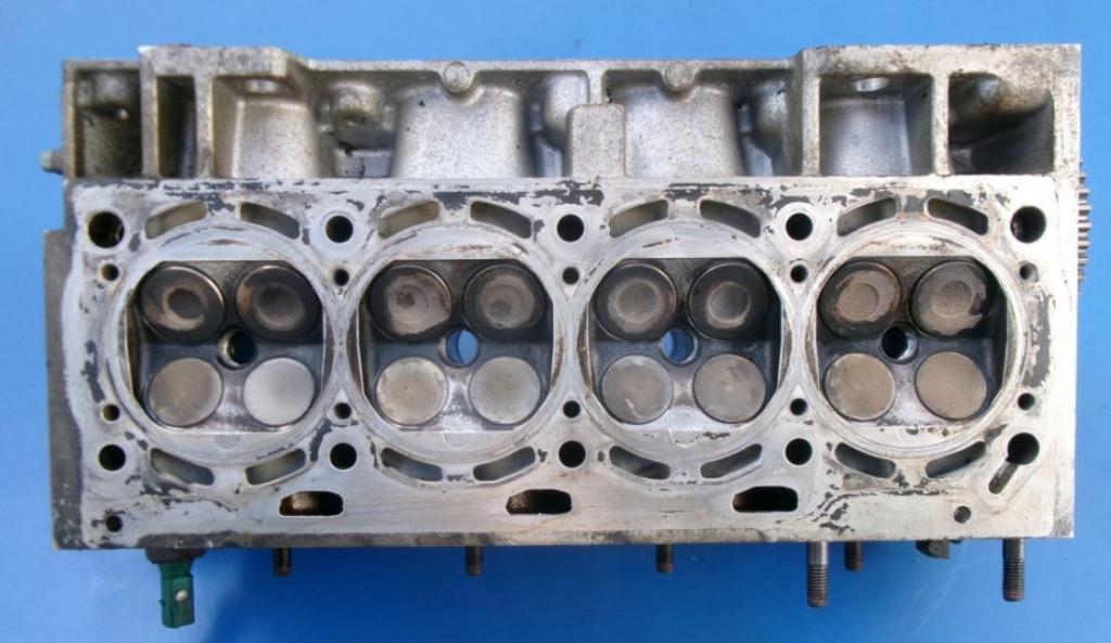 Volkswagen Golf IV 1997-2003 hatchback 1.4 16v petrol MT 55 kW 1999  Hlava valcov 036103373AK BCA