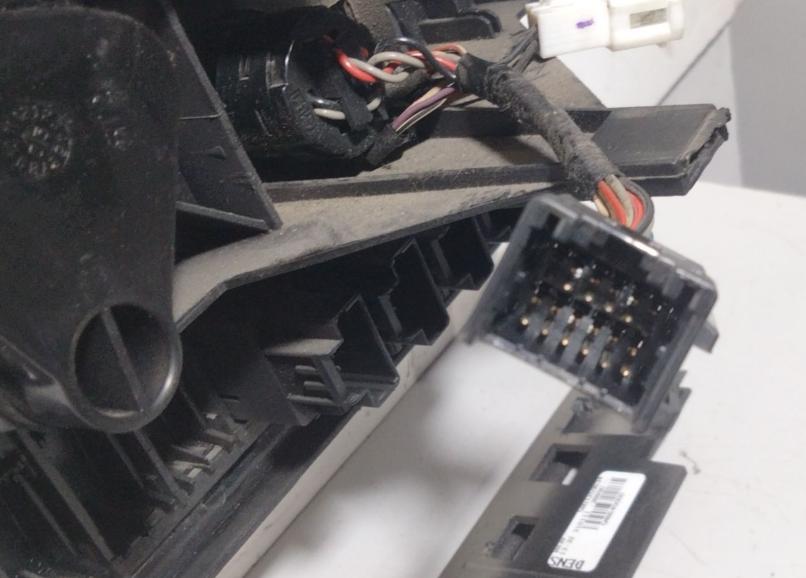 Iveco Daily IV 2006-2014 3.0 HPT diesel F1CE0481H MT 130 kW 2012  Panel kúrenia/klimatizácie 5801259634 568740100