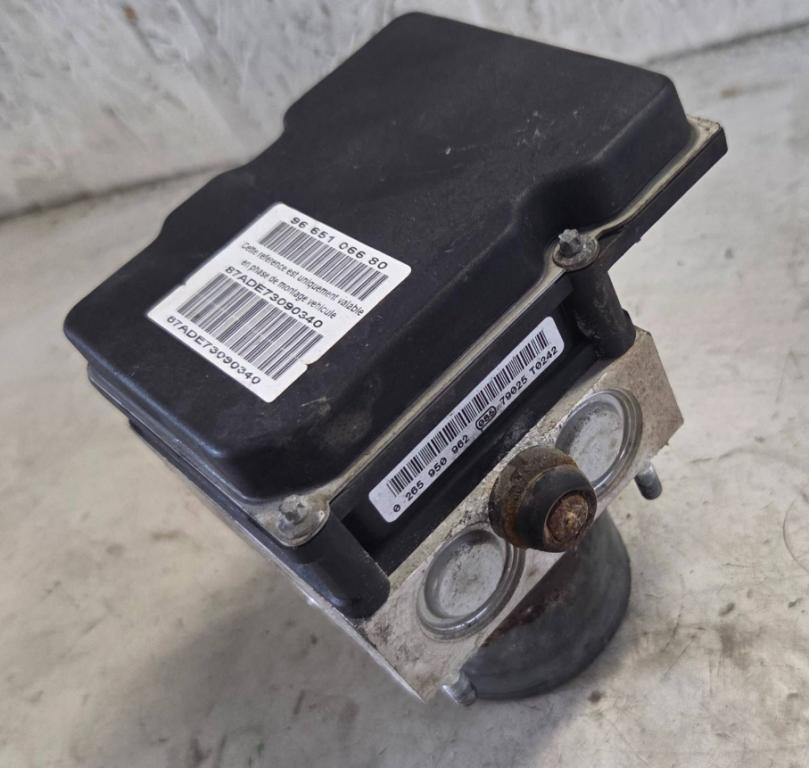 Citroen C4 Grand picasso I 2006-2013 hatchback 2.0 HDI diesel AT 100 kW 2007  Pumpa ABS 9665106680 0265950962