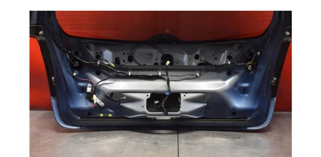 Subaru Outback III 2003-2009 combi 2.0 diesel 110 kW 2008  Kapota zadná (kufor)