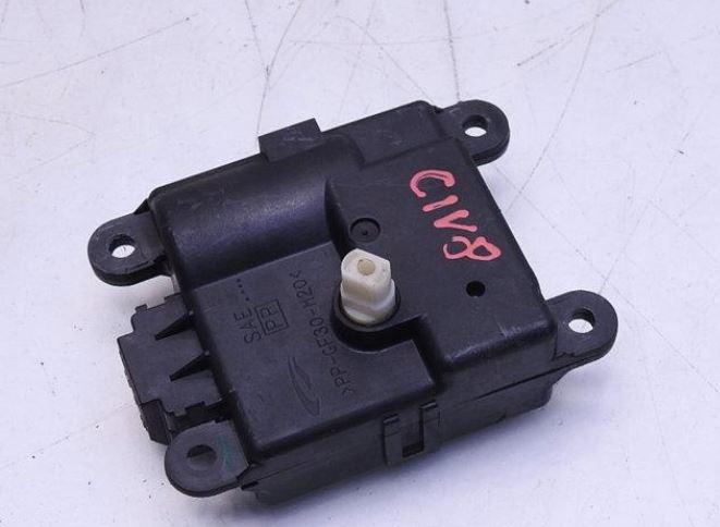 Honda Civic VIII 2006-2011 hatchback 1.8 16v petrol MT 103 kW 2005  Motorček kúrenia A24850A3710001