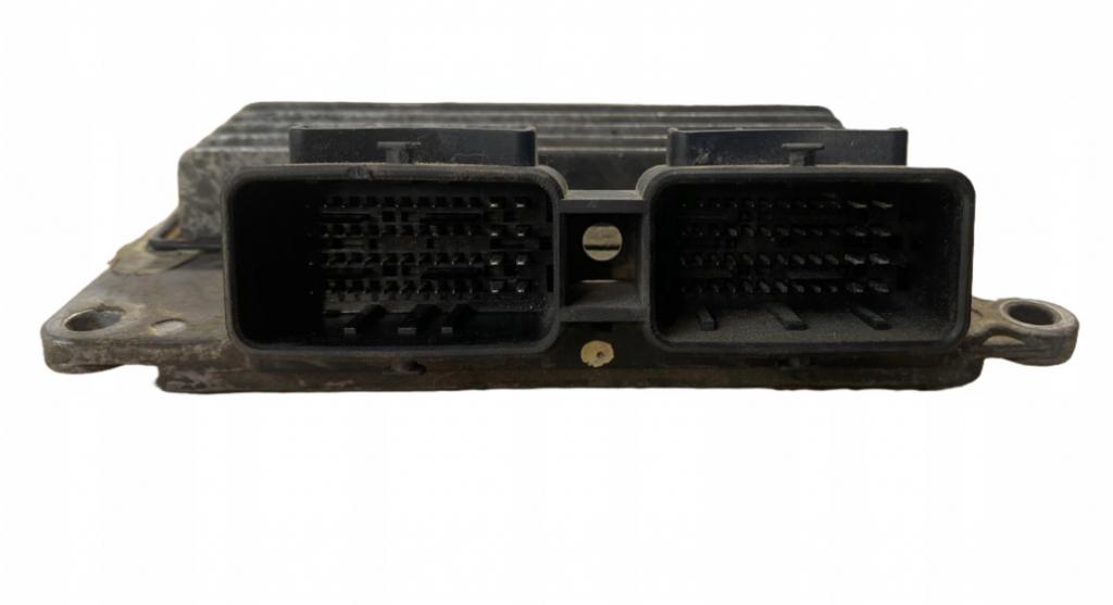Renault Clio II 1998-2012 hatchback 1.2 petrol Riadiaca jednotka motora 8200162381 IAW 5NR.C2