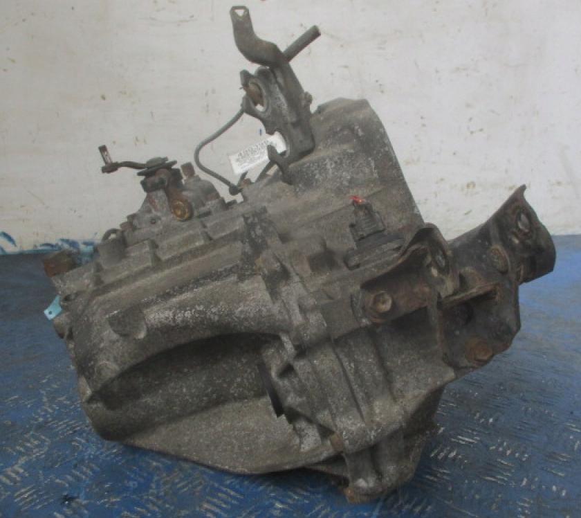 Toyota Yaris I 1999-2005 hatchback 1.0 VVTI petrol MT 50 kW 2001  Prevodovka manuálna