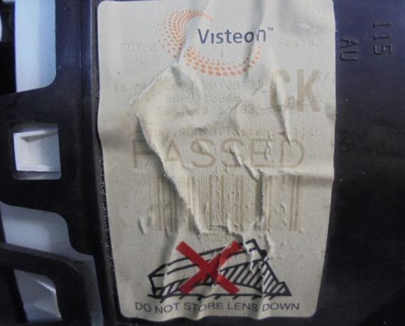 Ford Focus Mk1 1998-2004 sedan 1.6 16v petrol MT 74 kW 2003  Prístrojová doska 98AB-10849-CK