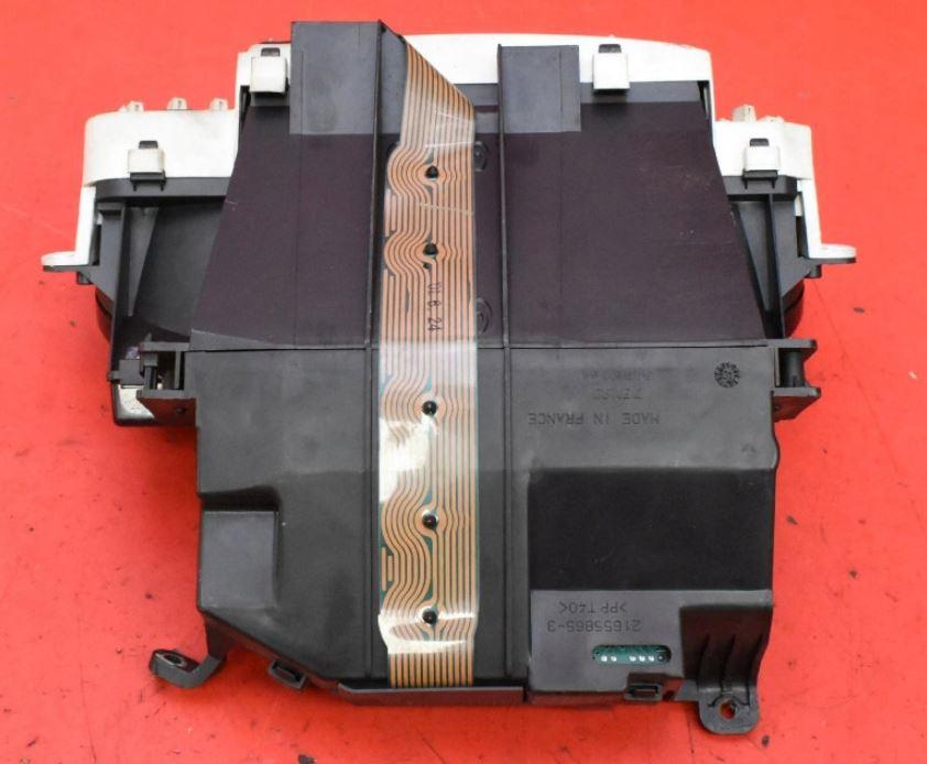 Toyota Yaris I 1999-2005 hatchback 1.0 VVTI petrol MT 50 kW 2001  Prístrojová doska 21655865-3