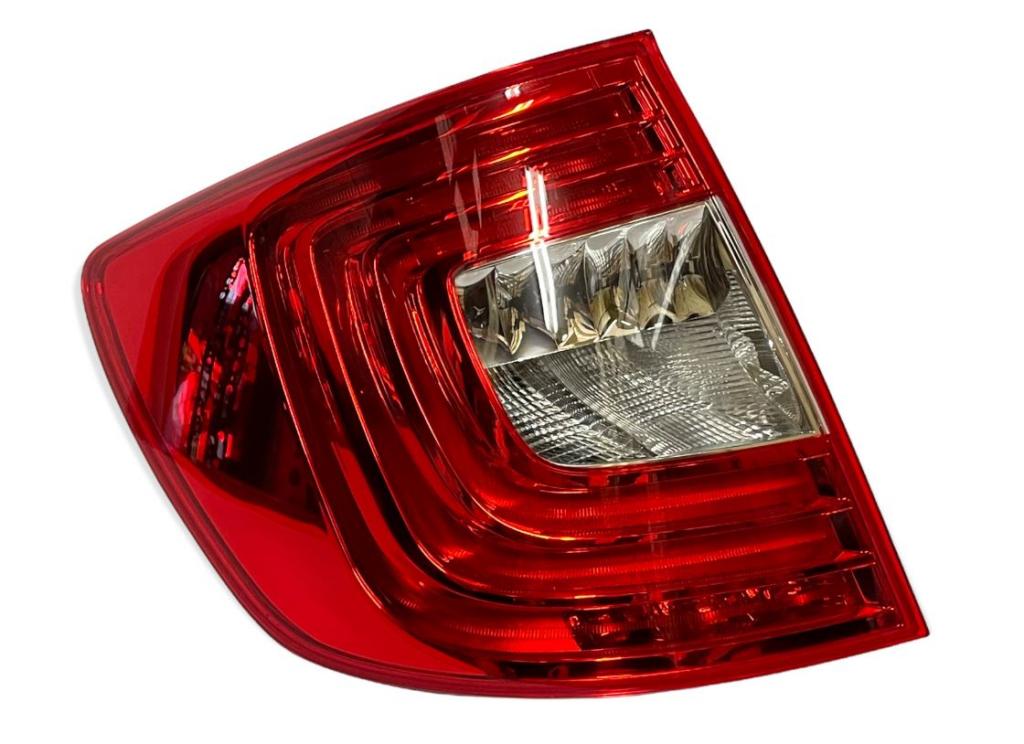 Skoda Superb II 2008-2015 combi 2.0 TDI diesel AT 125 kW 2010  Svetlo zadné ľavé LED 3T9945095A
