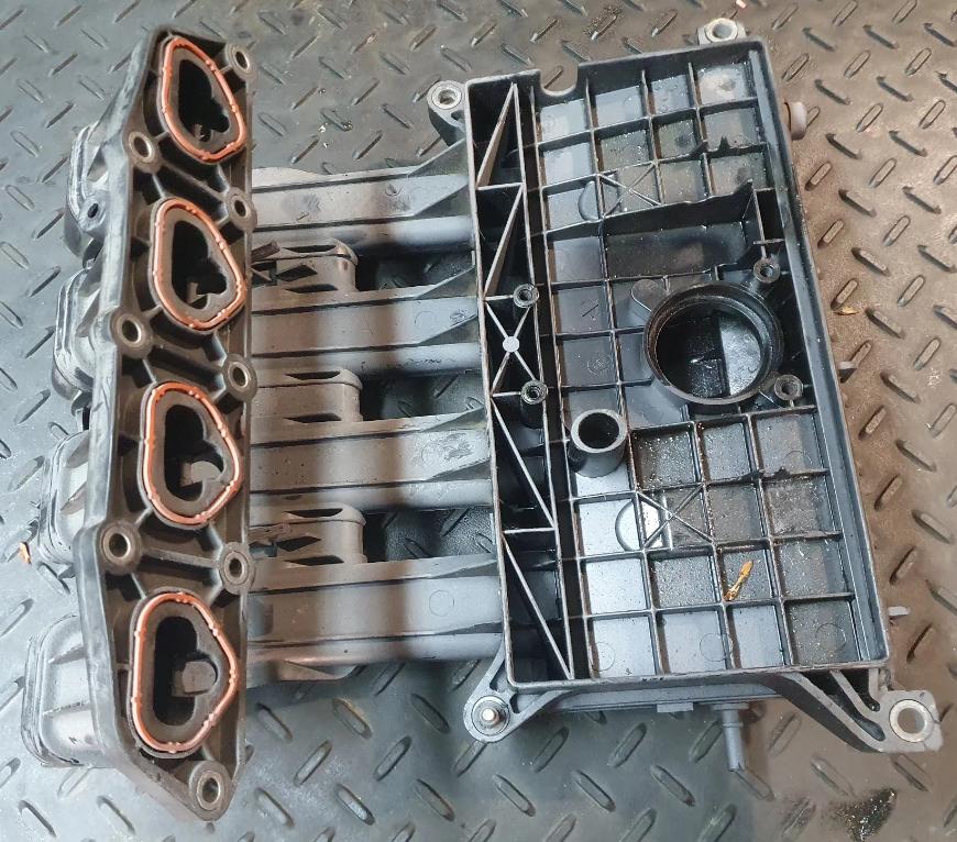 Renault Clio II 1998-2012 hatchback 1.2 16v petrol MT 55 kW 2006  Sacie potrubie 8200166856