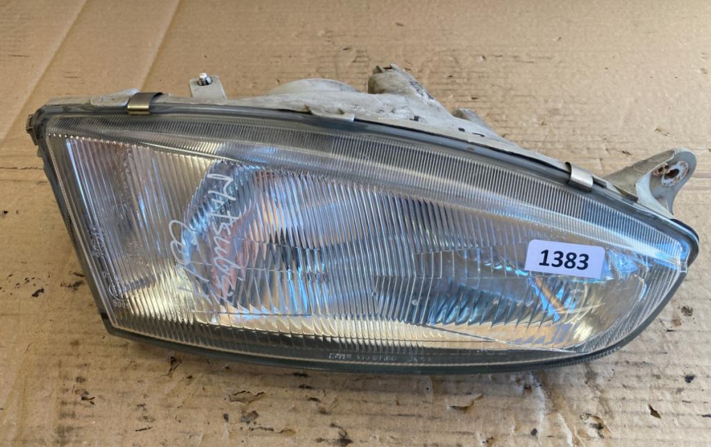 Mitsubishi Colt 1996-2004 hatchback Svetlo predné pravé 10087150