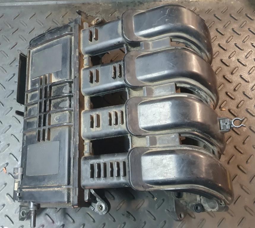 Renault Clio II 1998-2012 hatchback 1.2 16v petrol MT 55 kW 2006  Sacie potrubie 8200166856