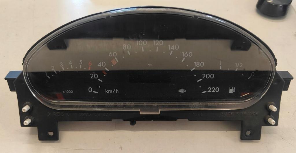 Mercedes A W168 1997-2004 hatchback 1.4 petrol MT 60 kW Prístrojová doska A1685404011