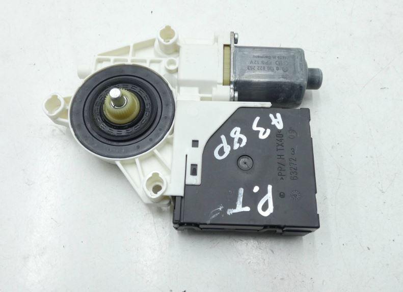 Audi A3 8P 2003-2012 hatchback 2.0 TDI diesel MT 103 kW 2008  Motorček okien zadný pravý 8P4959802F