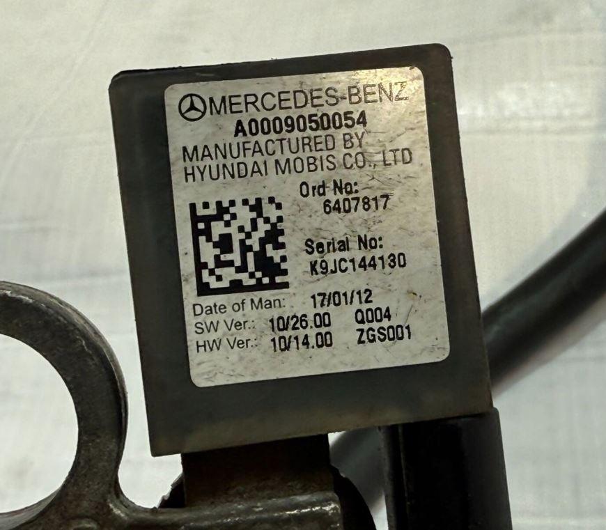 Mercedes E W212 2009-2016 combi 3.0 CDI V6 diesel AT 150 kW 2010  Kábel batérie záporný (-) A0009050054