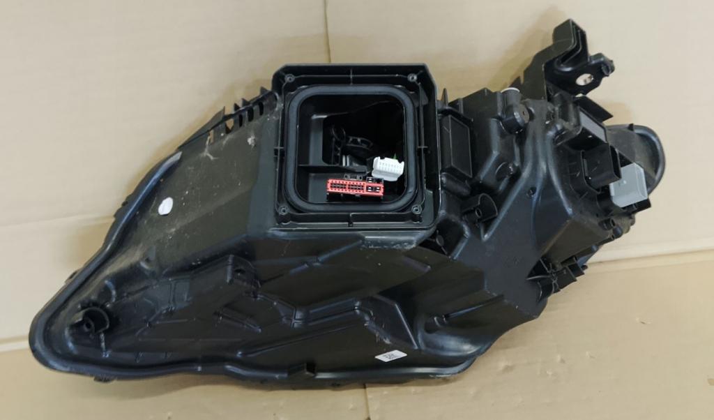 Peugeot 308 T10 2021-24  Svetlo predné pravé 9839286380