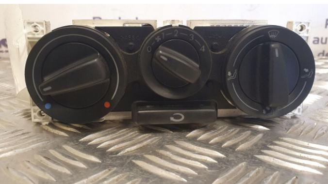 Skoda Octavia I 1996-2010 hatchback 1.6 SR petrol MT 74 kW 2002  Panel kúrenia/klimatizácie 1U0819045