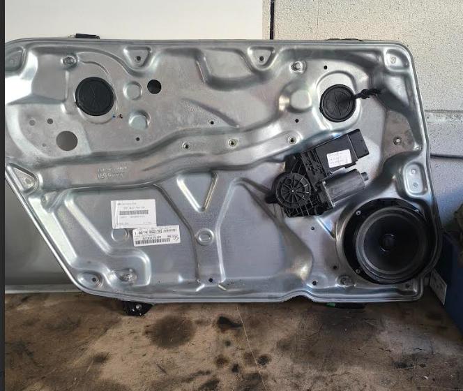 Skoda Superb I 2001-2008 sedan 1.9 TDI diesel MT 85 kW 2007  Mechanizmus sťahovania okna predný ľavý 1C0959801
