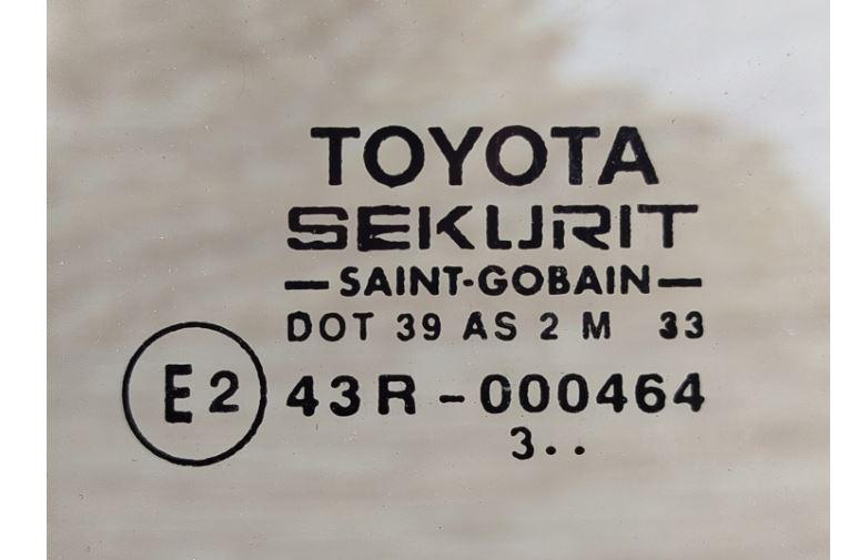 Toyota Yaris I 1999-2005 hatchback 1.0 VVTI petrol MT 50 kW 2002  Sklo predných ľavých dverí
