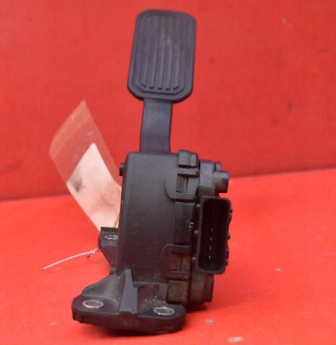 Toyota Yaris I 1999-2005 hatchback 1.0 16v petrol 50 kW 2001  Potenciometer plynového pedálu 78010-0D010