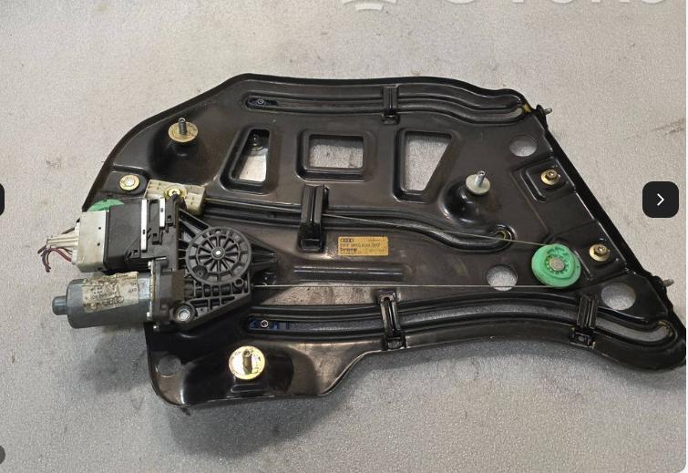 Audi A4 B6 2000-2004  1.6 petrol MT 76 kW 2002  Mechanizmus sťahovania okna zadný ľavý 8H0839397