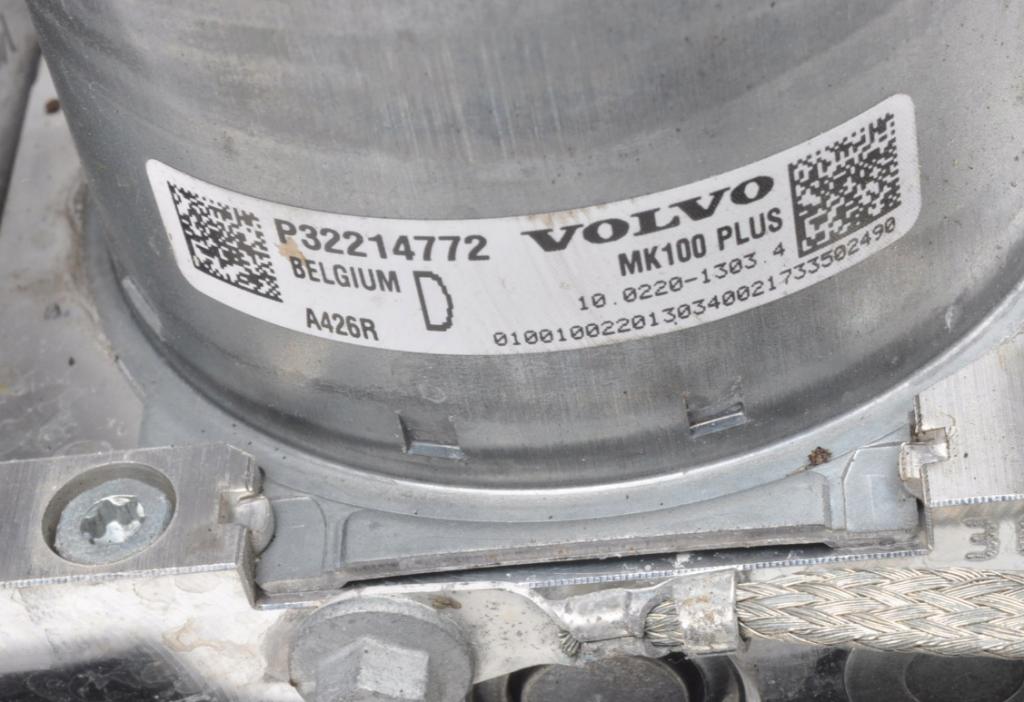 Volvo XC60 II 2.0 D4 140kW  Pumpa ABS 32214772 32214803