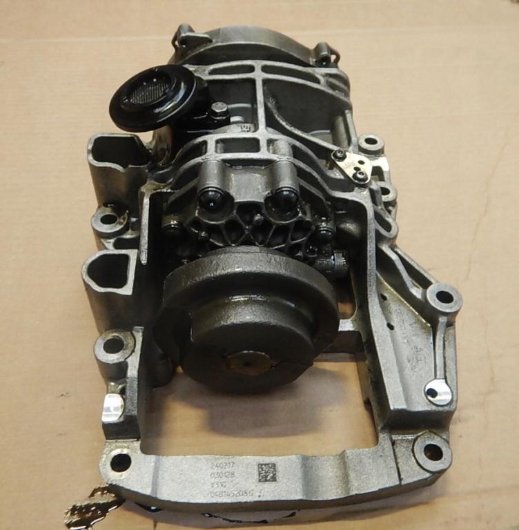 Seat Toledo IV 2012-2018 hatchback 1.4 TDI diesel MT 66 kW 2016  Olejová pumpa 04B145208G