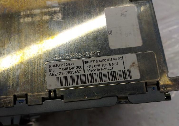 Seat Leon II 2005-2012 hatchback 1.6 8v petrol MT 75 kW 2007  Rádio 1P1035186B 7646546366