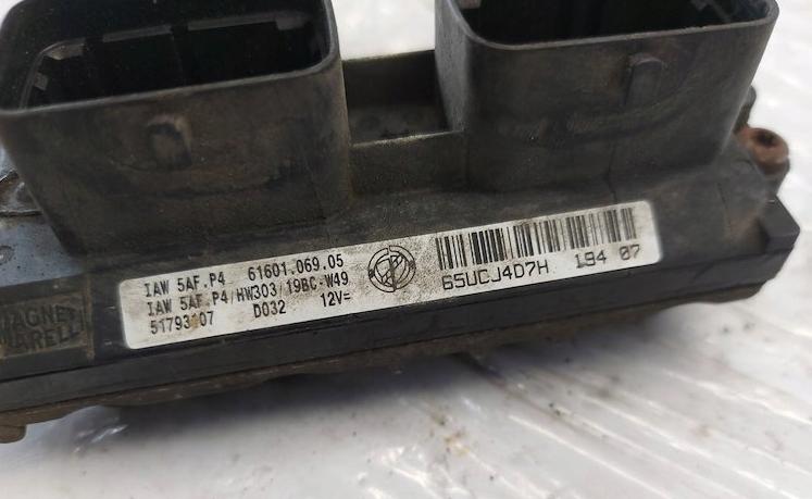 Fiat Punto II 1999-2010 hatchback 1.2 8v petrol MT Riadiaca jednotka motora 51793107 IAW5AF.P4