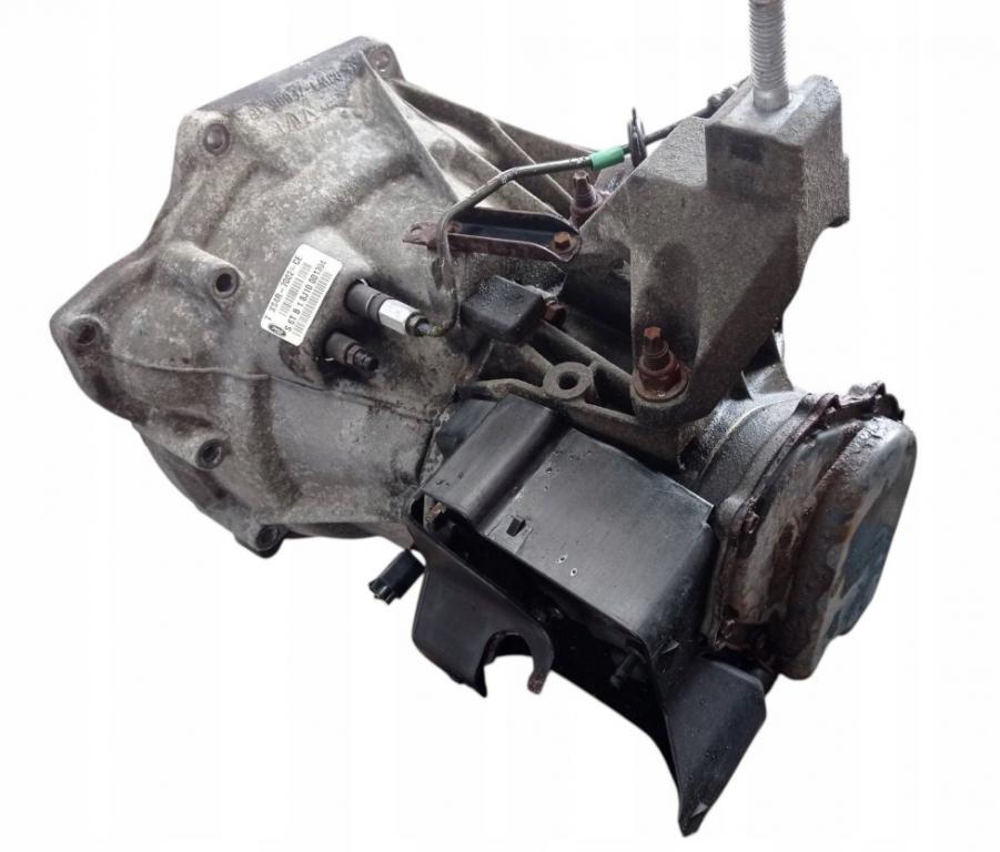 Ford Focus Mk1 1998-2004 hatchback 1.4 16v petrol MT 55 kW 2003  Prevodovka XS4R-7002-CE