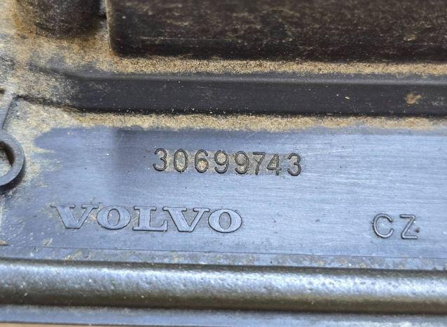 Volvo V70 III 2007-2016 combi 2.4 D diesel MT 120 kW 2008  Lišta osvetlenia ŠPZ 30699743
