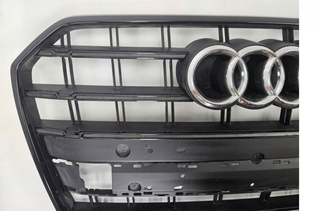 Audi A6 C7 2014-2018 S-line 2.0 TFSI petrol AT 155 kW 2015  Mriežka predná (maska chladiča) 4G0853653T
