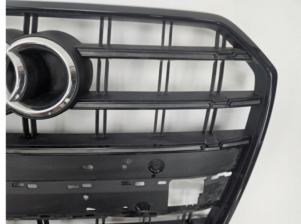 Audi A6 C7 2014-2018 S-line 2.0 TFSI petrol AT 155 kW 2015  Mriežka predná (maska chladiča) 4G0853653T