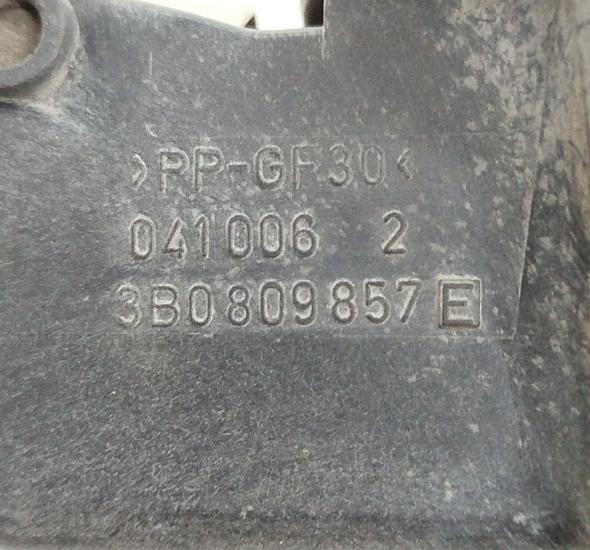 Volkswagen Passat B5 1995-2005 combi 1.9 TDI diesel MT 85 kW 2000  Dvierka nádrže paliva 3B0809857E