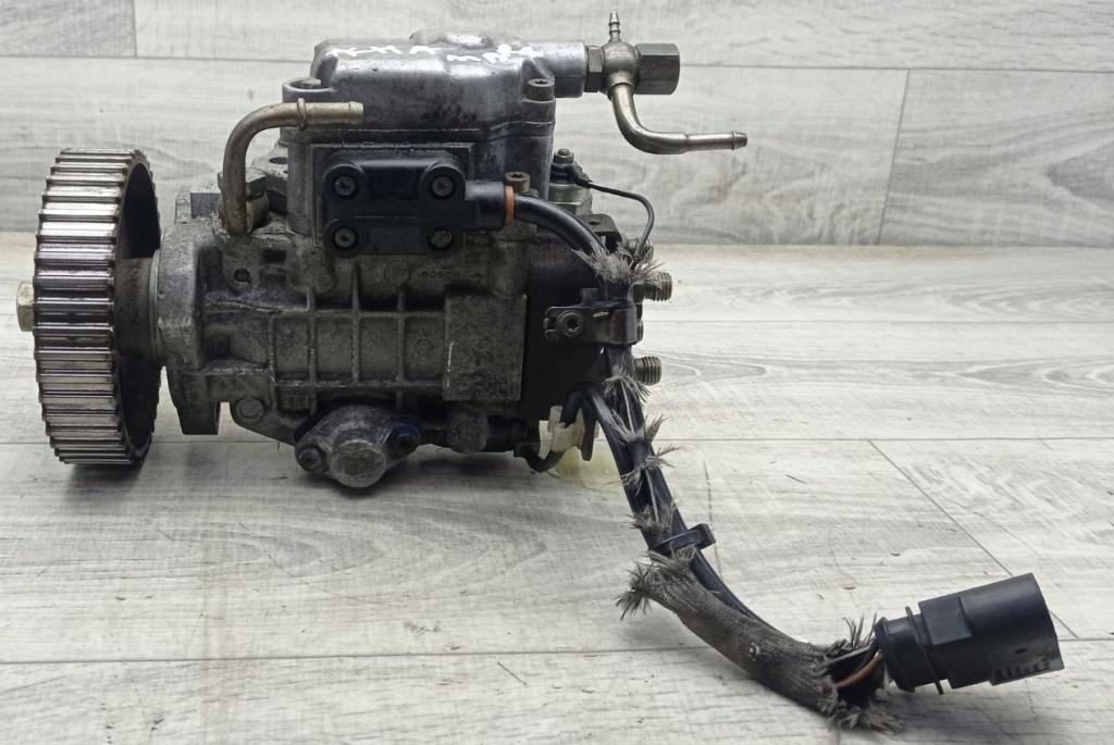 Volkswagen Sharan I 1995-2010 combi 1.9 TDI diesel MT 81 kW 1997  Vstrekovacie čerpadlo 028130115B ; 0460404968