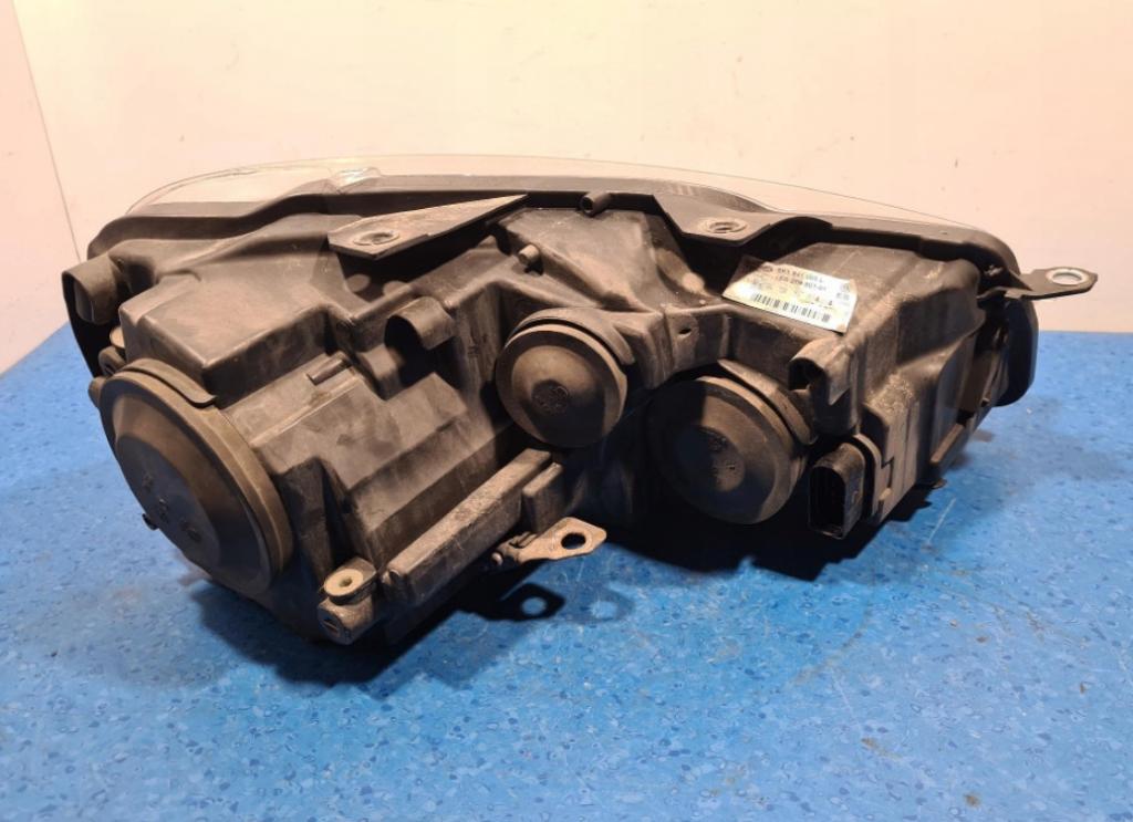Volkswagen Golf VI 2008-2013 hatchback 2.0 TDI diesel MT 81 kW 2009  Svetlo predné ľavé 5K1941005L