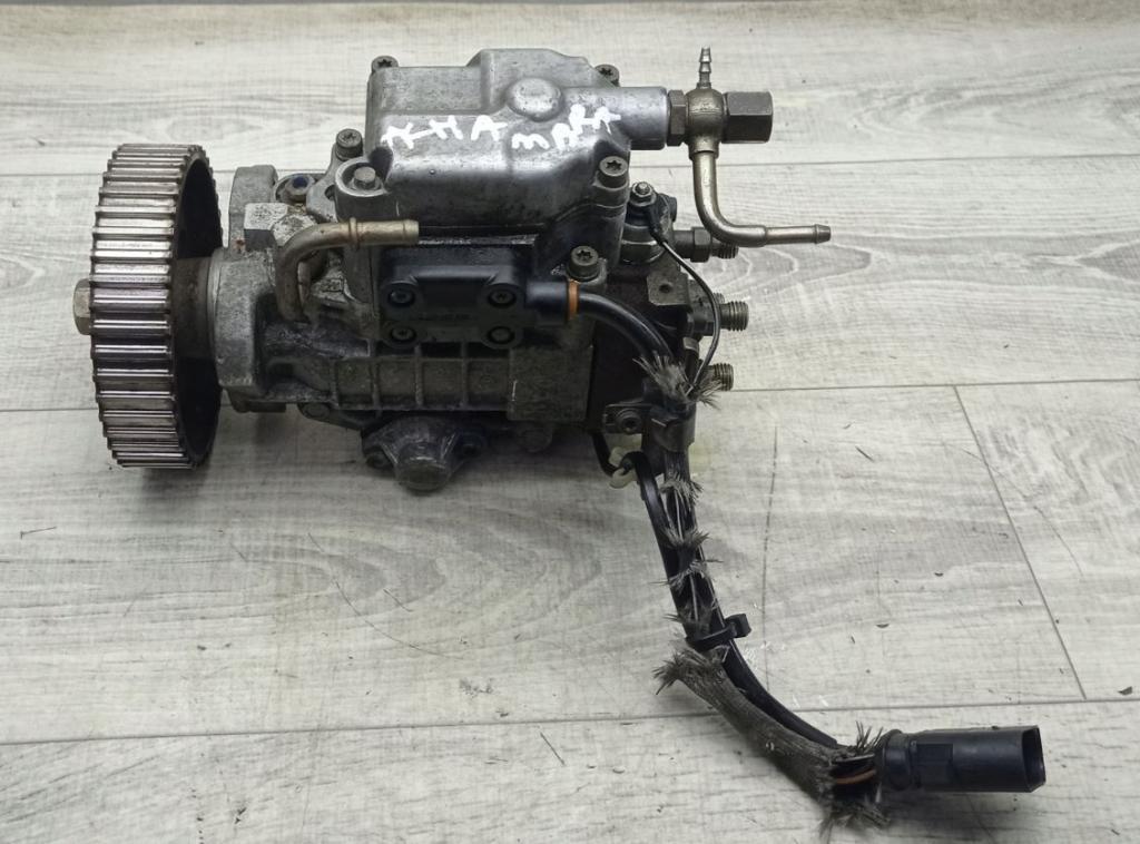 Volkswagen Sharan I 1995-2010 combi 1.9 TDI diesel MT 81 kW 1997  Vstrekovacie čerpadlo 028130115B ; 0460404968