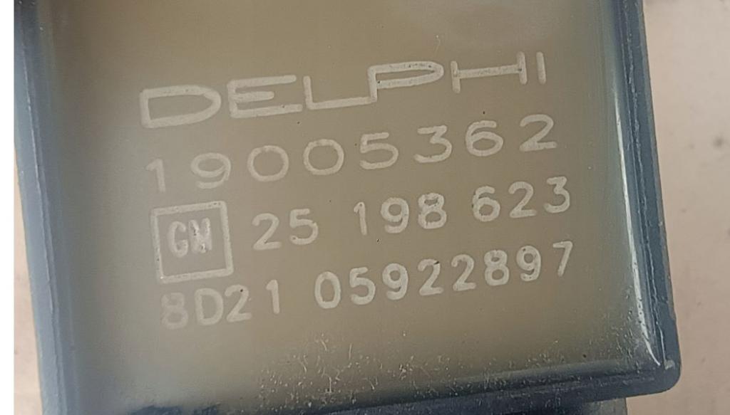 Opel Corsa E 2014-2019 hatchback 1.4 16v petrol MT 66 kW 2018  Zapaľovacia cievka 25198623