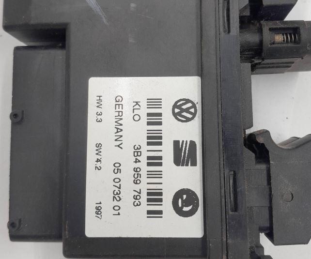 Volkswagen Passat B5 1995-2005 sedan 1.9 TDI diesel MT 96 kW 2002  Prepínač ovládania okna predný ľavý 3B4959793 05073201