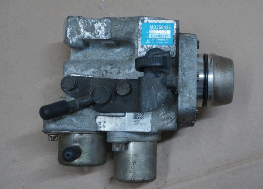 Mitsubishi Pajero Pinin 1998-2007 hatchback 1.8 16v petrol MT 88 kW 1999  Palivové čerpadlo MD356425 ; E3T02071