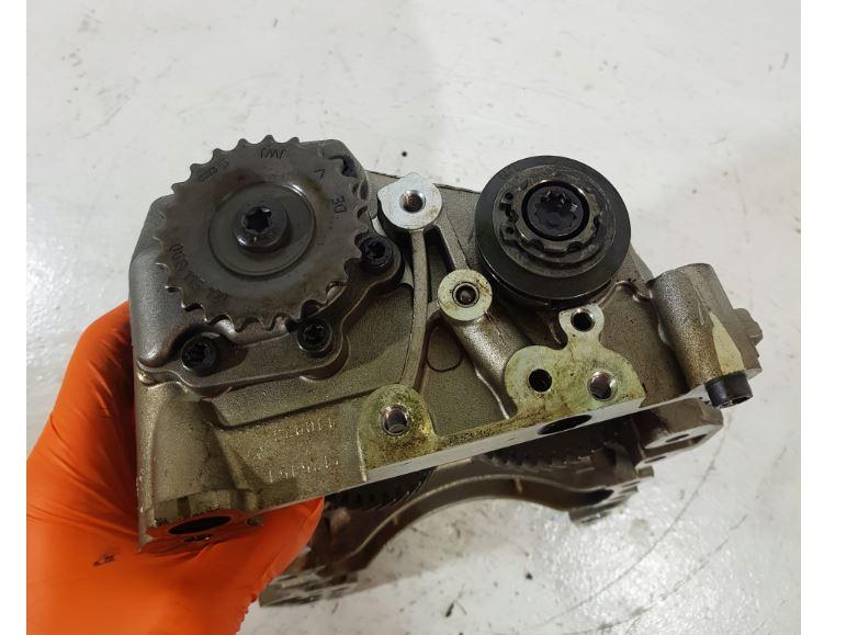 Audi A6 C6 2004-2011 sedan 2.0 TFSI petrol MT 125 kW 2007  Olejová pumpa 06B103535G
