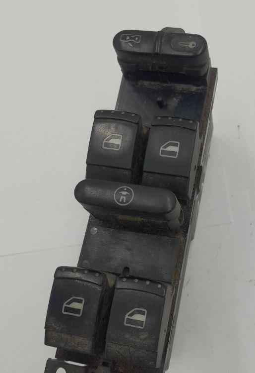 Volkswagen Passat B5 1995-2005 sedan 1.9 TDI diesel MT 96 kW 2002  Prepínač ovládania okna predný ľavý 3B4959793 05073201