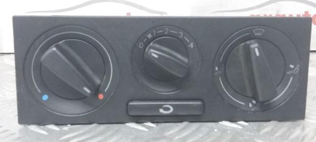 Volkswagen Passat B5 1995-2005 combi 1.6 petrol MT 74 kW 1999 Panel kúrenia/klimatizácie 1J0819045G