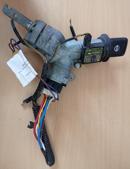 Nissan Micra K12 2003-2010 hatchback 1.2 16v petrol MT 48 kW 2006  Spínacia skrinka N0501653