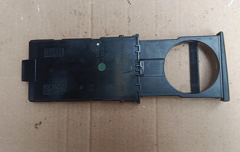 Seat Ibiza III 6L 2002-2008 Držiak (úchyt) na nápoje 6L1862531