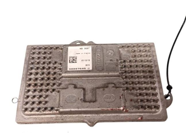 Ford Fusion hatchback 1.4 16v petrol MT 59 kW 2004  Menič xenónu L90005488 90087685 