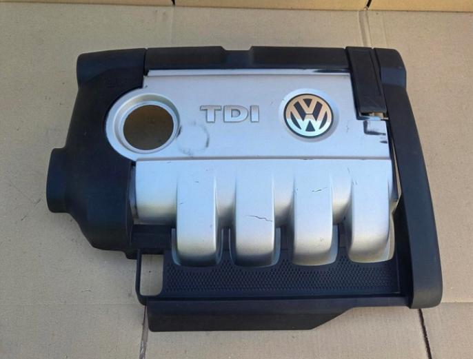 Volkswagen Passat B6 2005-2010 sedan 1.9 TDI diesel MT 77 kW 2006  Kryt motora horný 03G103907
