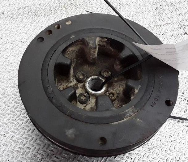 Volkswagen Transporter T4 1990-2003 2.4 D diesel 57 kW 1994  Remenica 074105251B