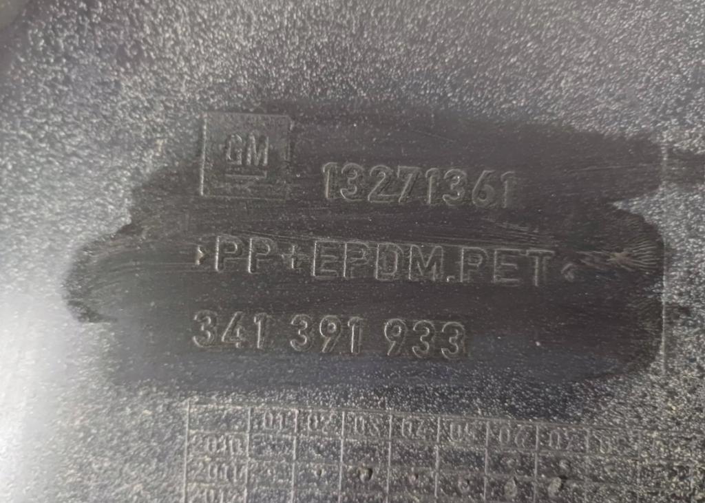 Opel Astra IV 2009-2015 combi Podblatník zadný pravý 13271361