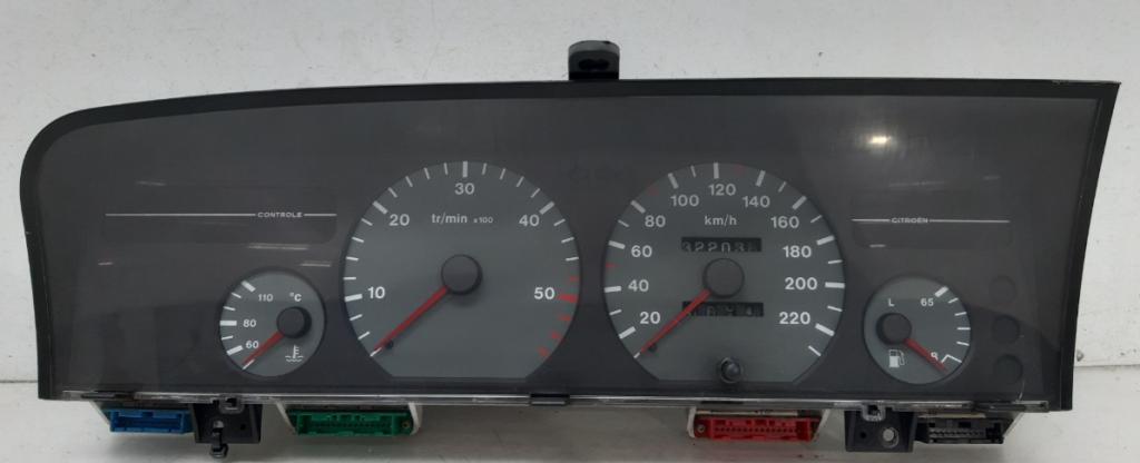 Citroen Xantia hatchback 1.9 TD diesel MT 67 kW 1994  Prístrojová doska 9621797880