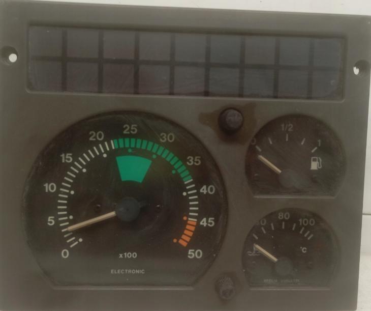 Iveco Daily II 1989-1999 2.3 HPI diesel MT 78 kW 2012  Prístrojová doska 6035080110