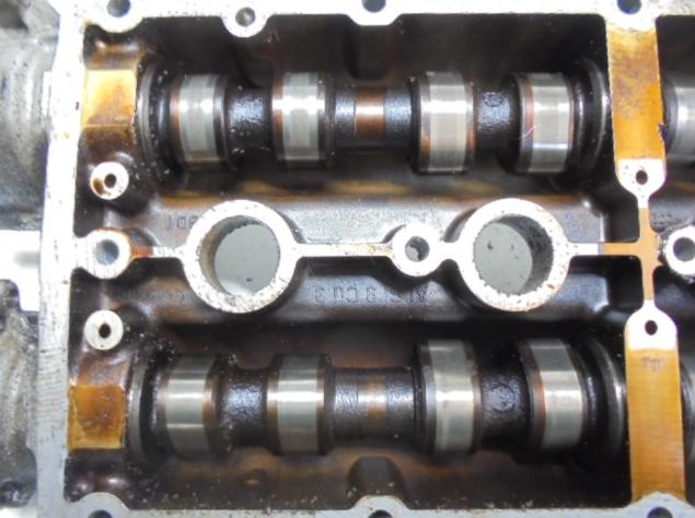 Volkswagen Golf IV 1997-2003 hatchback 1.4 16v petrol MT 55 kW  Veko ventilov 036103475N