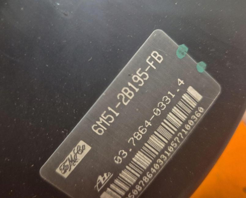 Ford Focus Mk2 2004-2011 combi Posilňovač bŕzd 6M512B195-FB